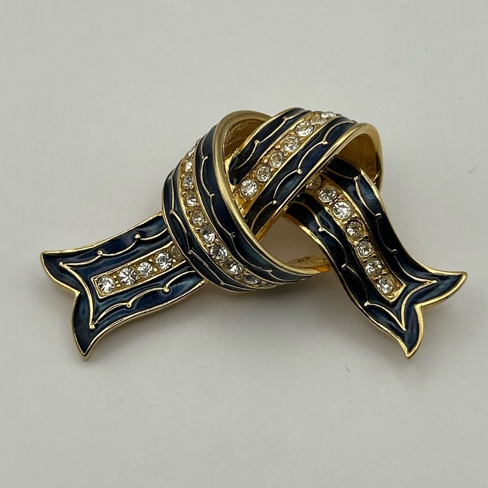 Vintage Joan Rivers Goldtone Blue Enamel Brooch